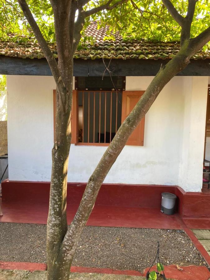 Ami place Hikkaduwa Exterior foto