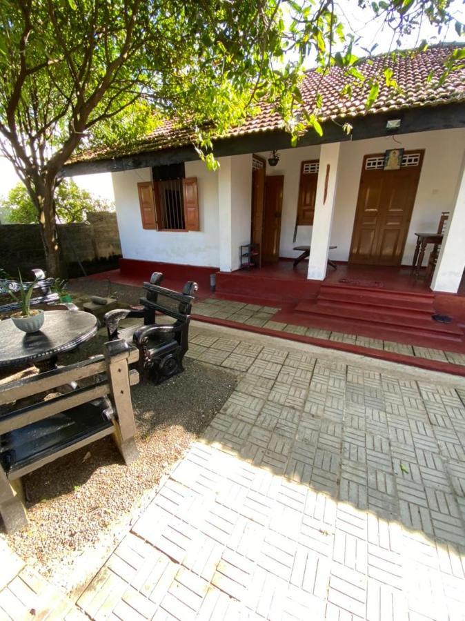 Ami place Hikkaduwa Exterior foto