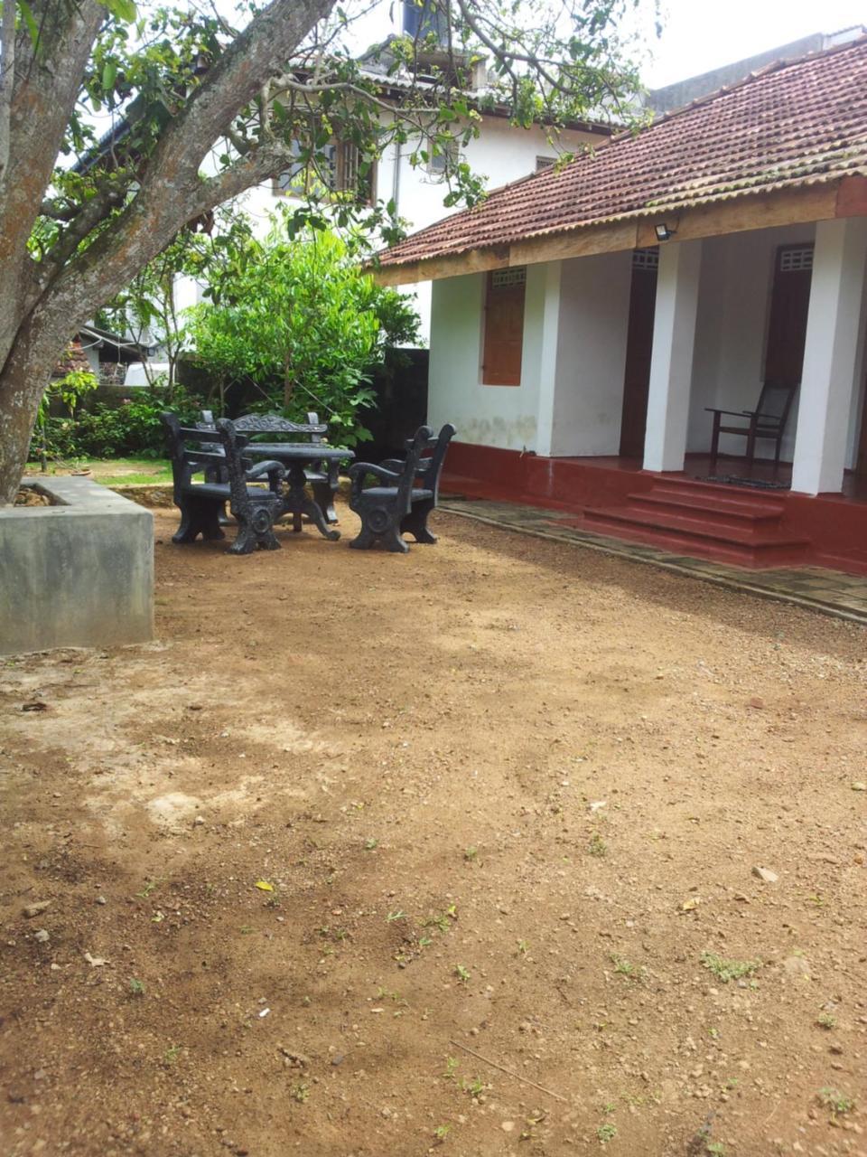 Ami place Hikkaduwa Exterior foto